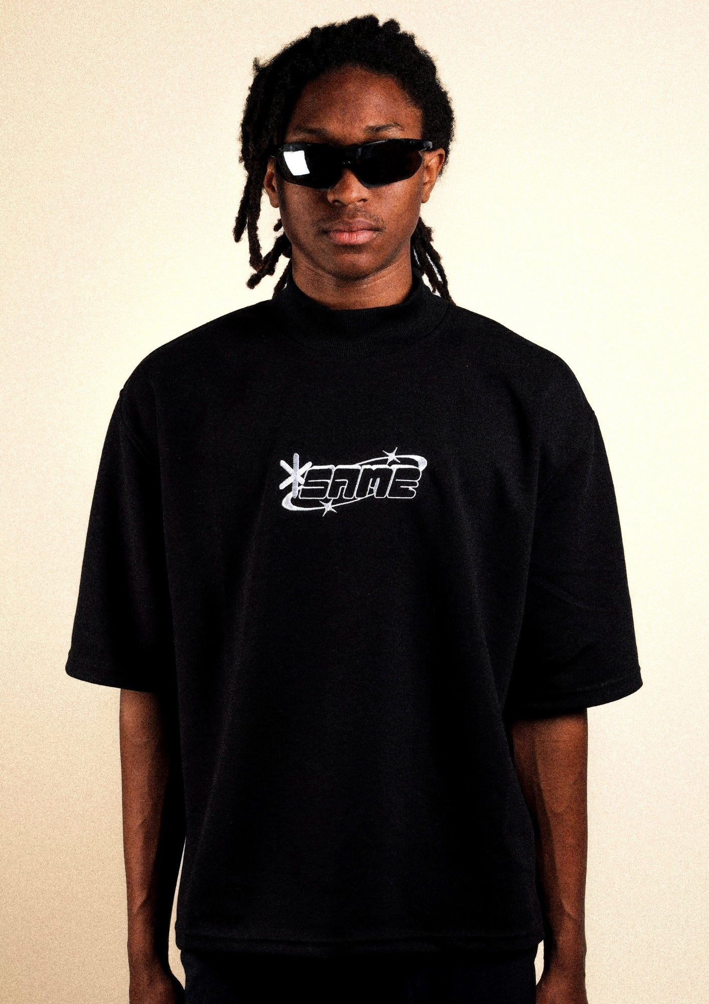 T-Shirt noir Y2K